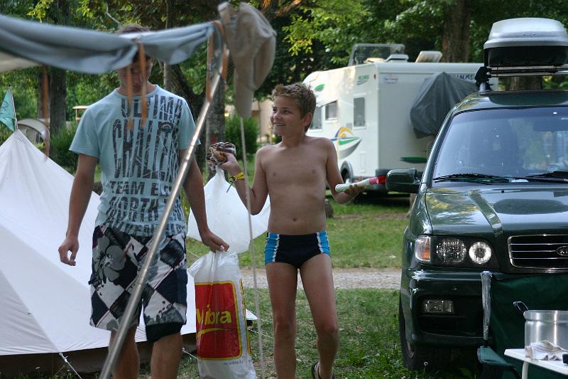 IMG_3722a.jpg - De afwasploeg heeft haar werk er weer op zitten