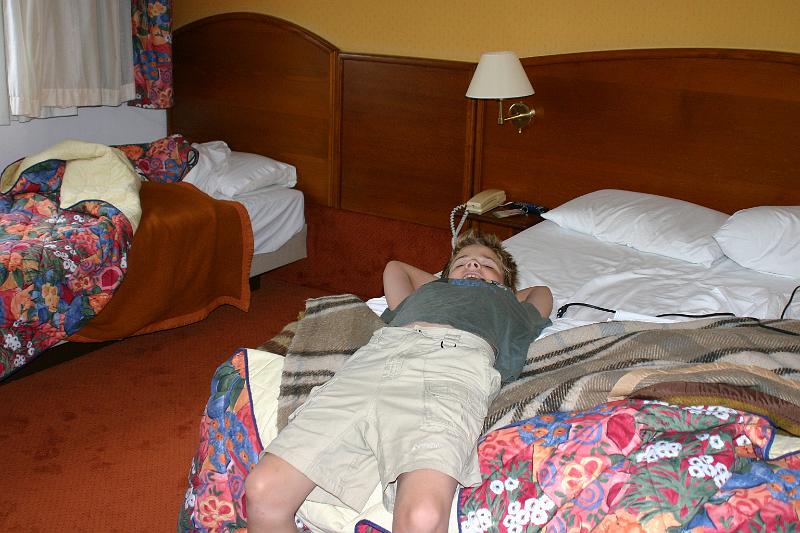 IMG_4045a.jpg - Teun en Jurre hadden een eigen kamer. De kamers waren met elkaar verbonden door een tussendeur